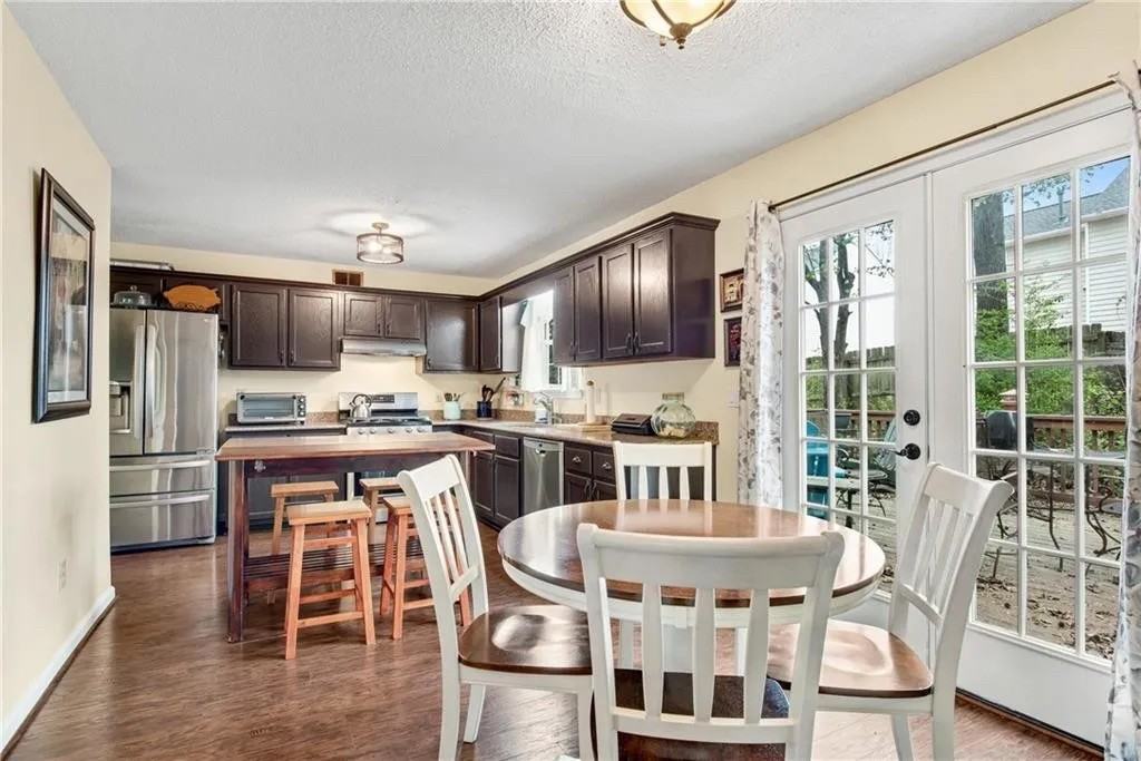 4828 Wilkie Way Nw - Photo 2 of 29