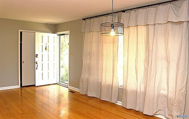 1302 Philpot Ave Ne - Photo 4 of 20
