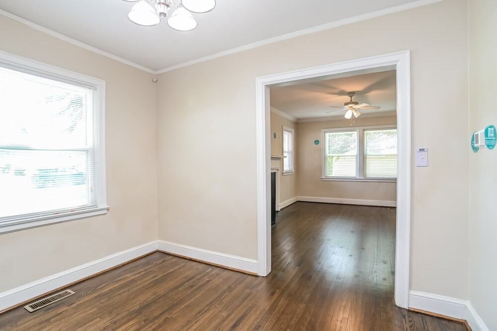 2400 Morton St - Photo 7 of 16