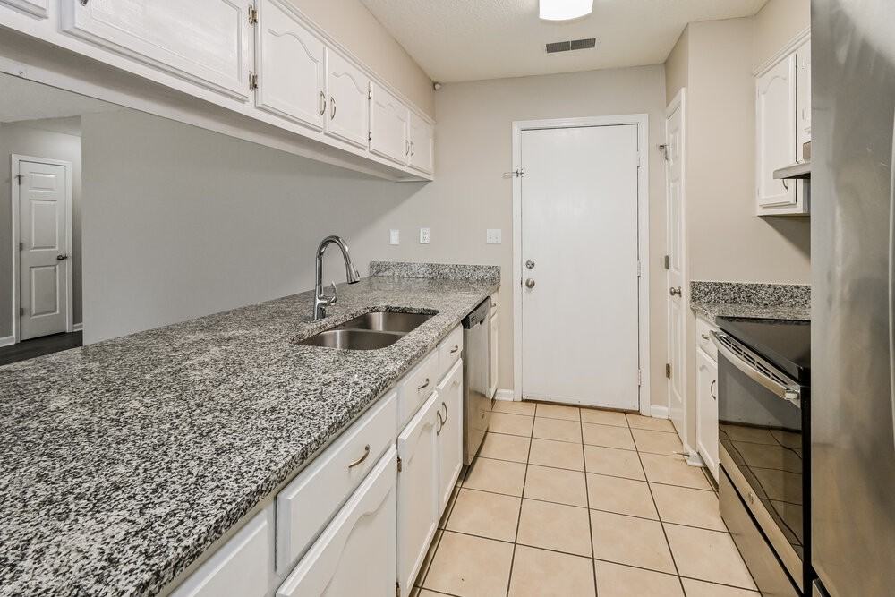6955 Gallop Dr - Photo 7 of 16