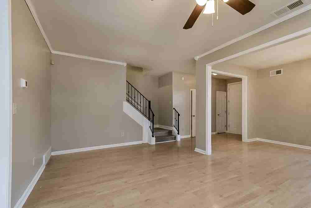 8531 Griffin Park Dr - Photo 4 of 17