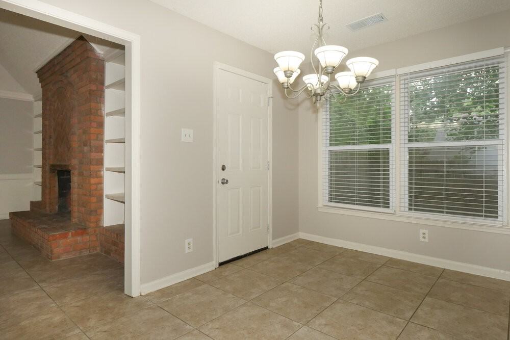 965 Hunters Point Dr - Photo 6 of 16