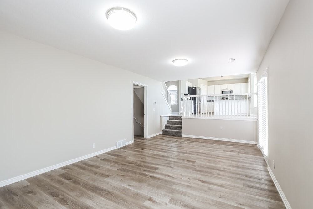 5433 W Branbury Ct - Photo 7 of 19