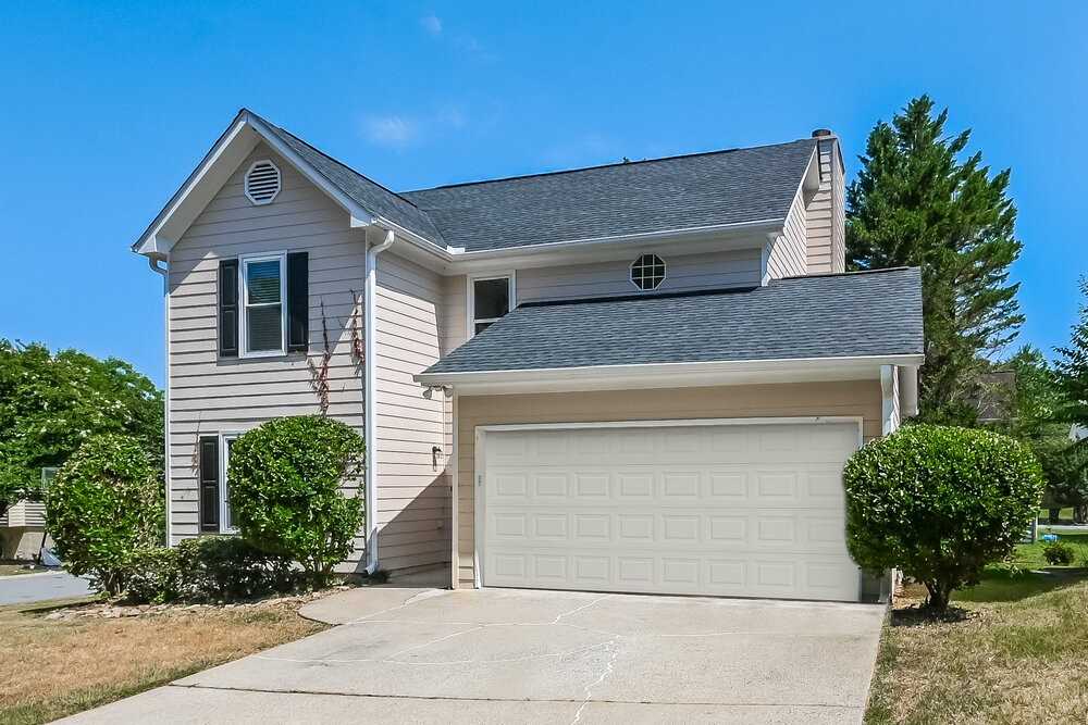 1001 Maidstone Ct - Photo 5 of 17
