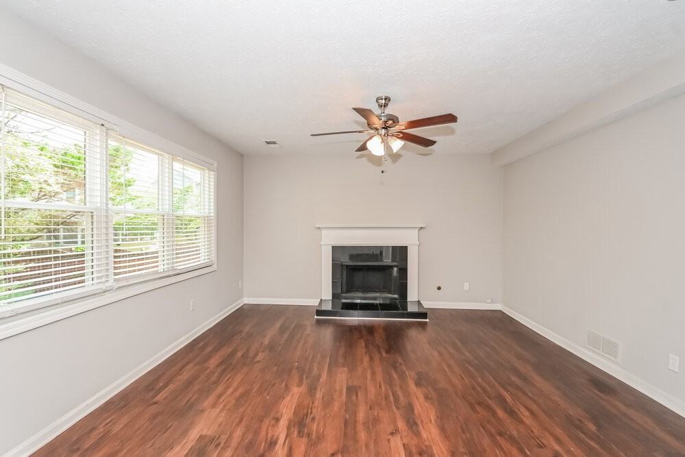 1001 Maidstone Ct - Photo 6 of 17