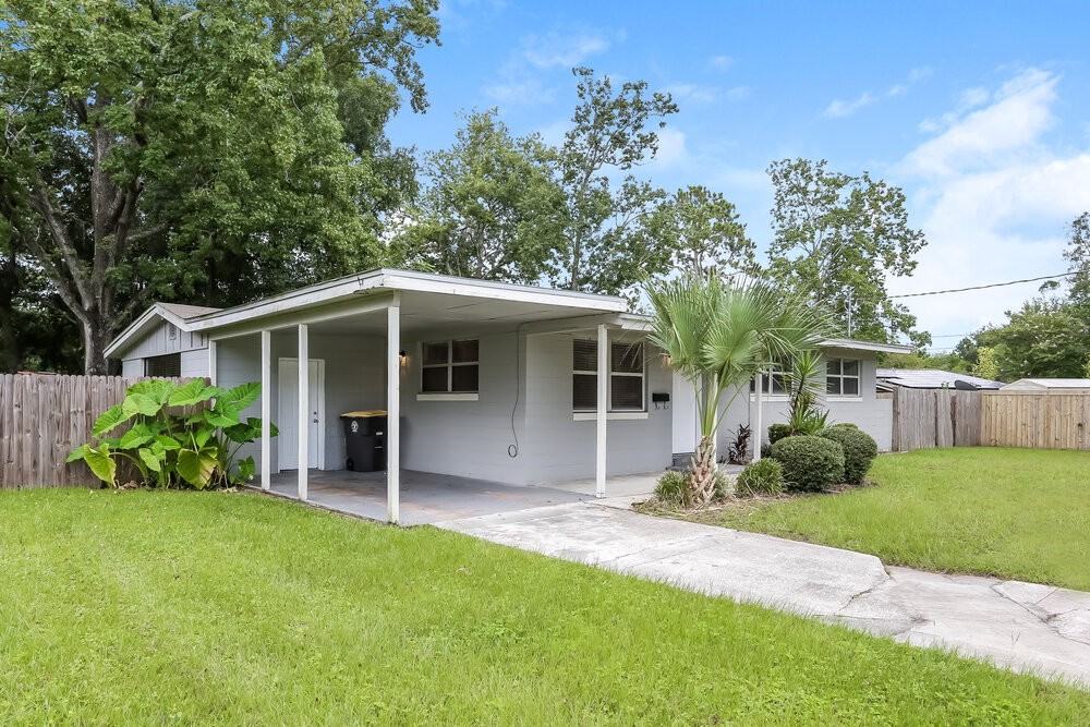 4733 Samba Dr - Photo 2 of 25
