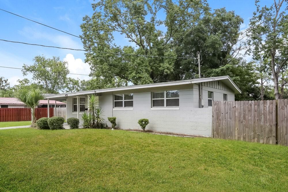 4733 Samba Dr - Photo 3 of 25