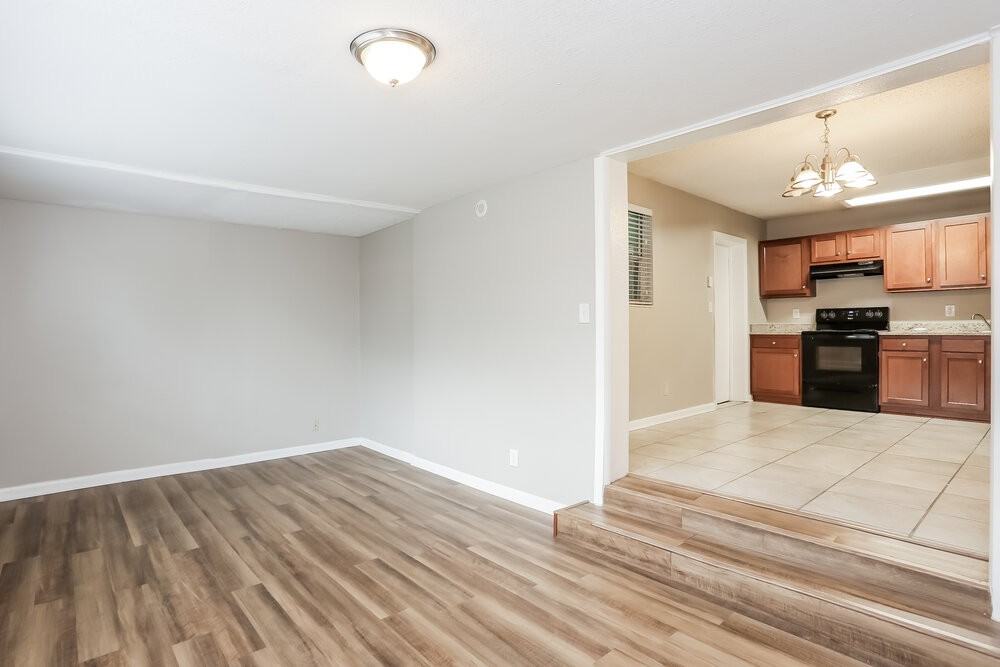 4733 Samba Dr - Photo 4 of 25