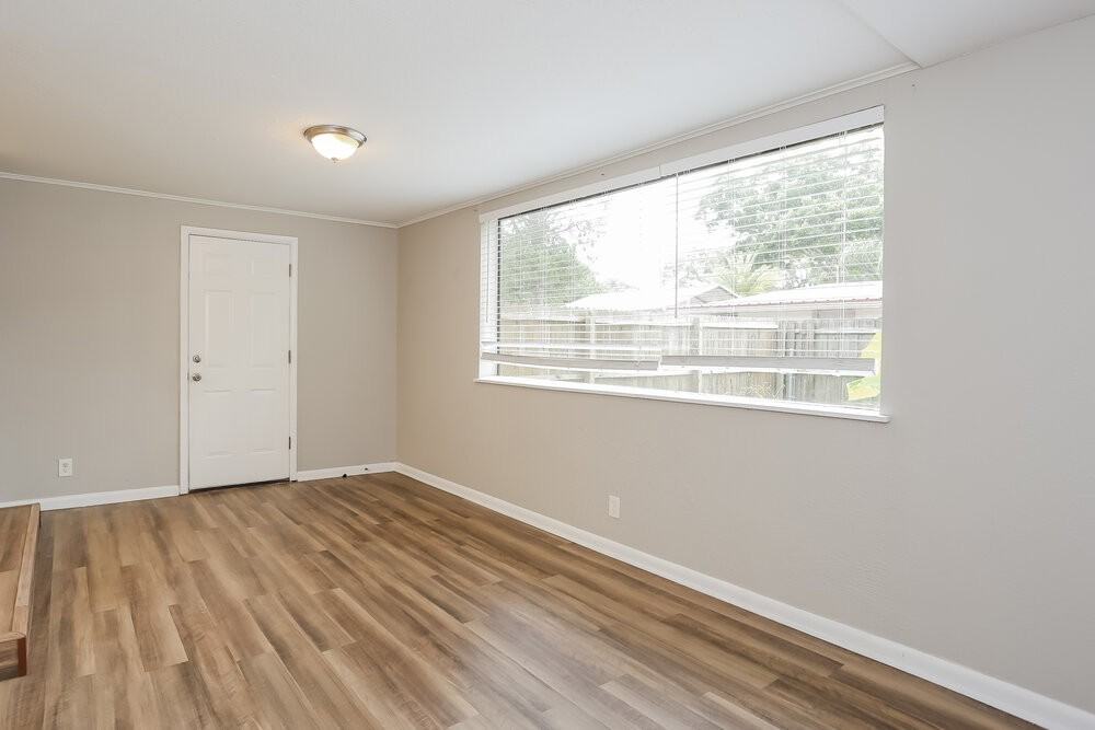 4733 Samba Dr - Photo 5 of 25