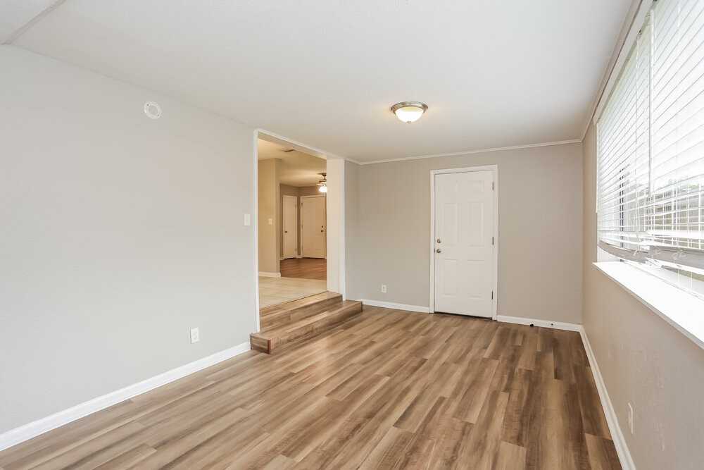 4733 Samba Dr - Photo 6 of 25