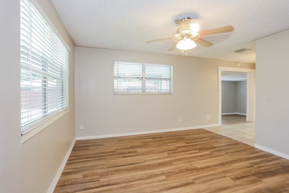 4733 Samba Dr - Photo 7 of 25