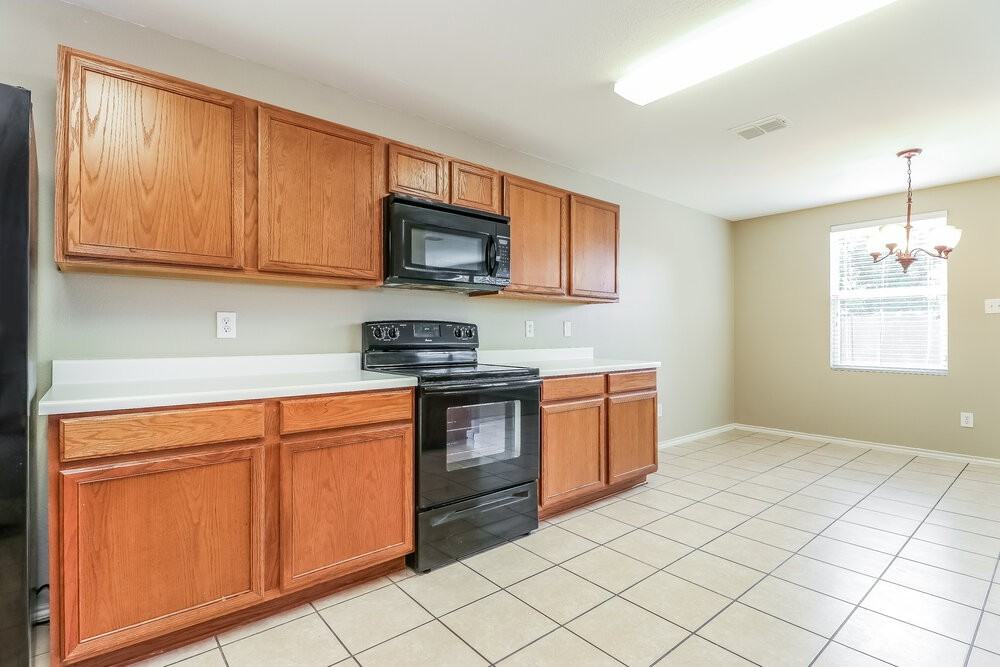 4013 Foxhound Ln - Photo 6 of 15