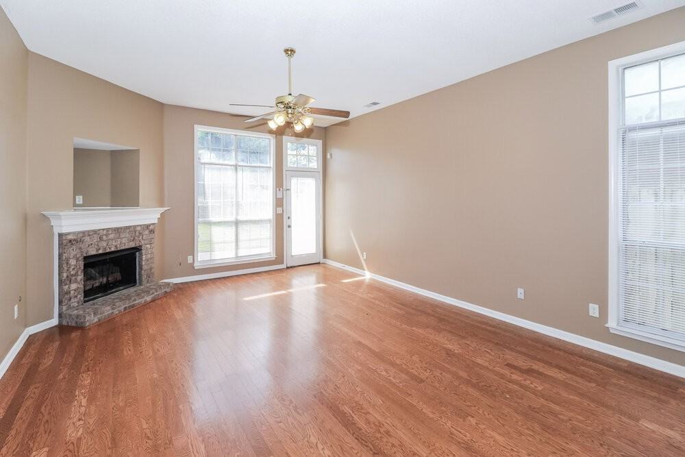 2811 Misty Bay Dr - Photo 5 of 17
