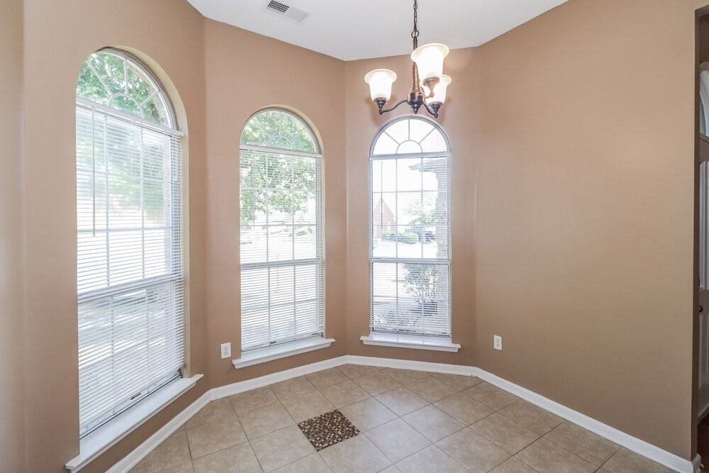 2811 Misty Bay Dr - Photo 7 of 17