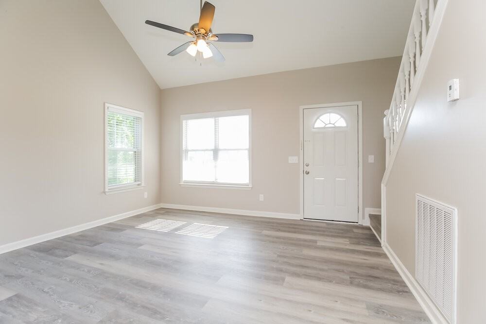 1202 Welsh Dr - Photo 4 of 17