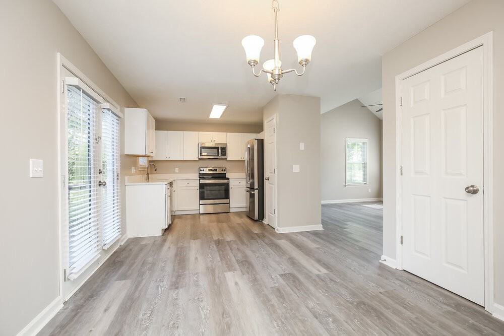 1202 Welsh Dr - Photo 7 of 17