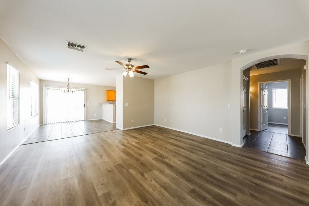 13122 W Clarendon Ave - Photo 3 of 16