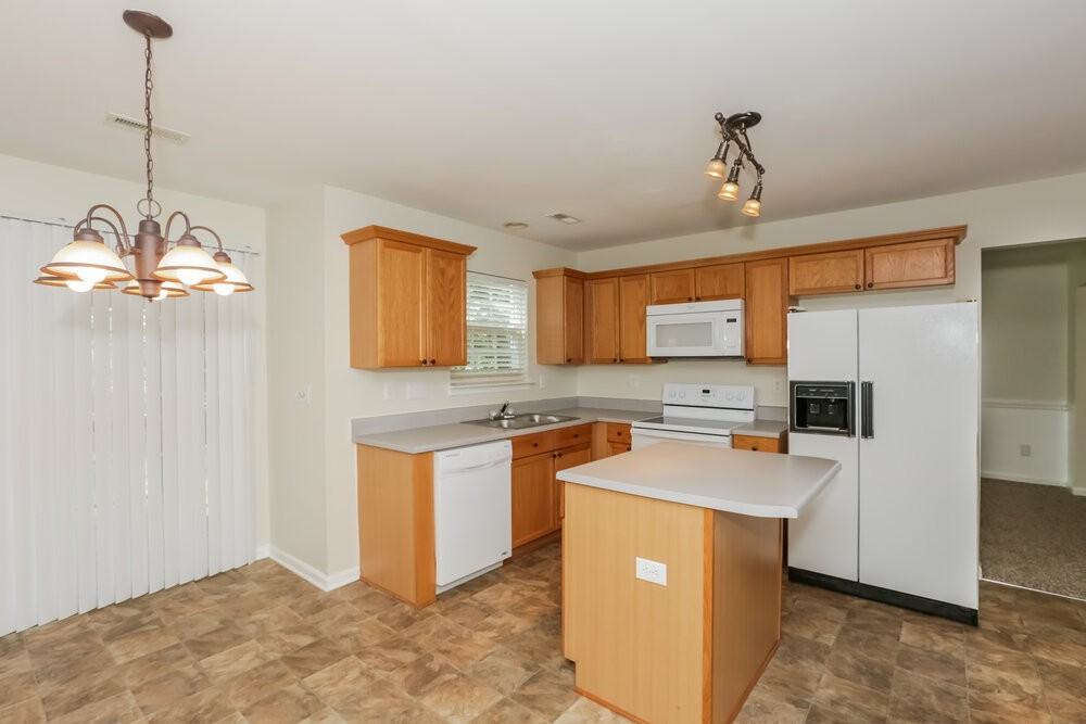 3605 Arthur St - Photo 7 of 20