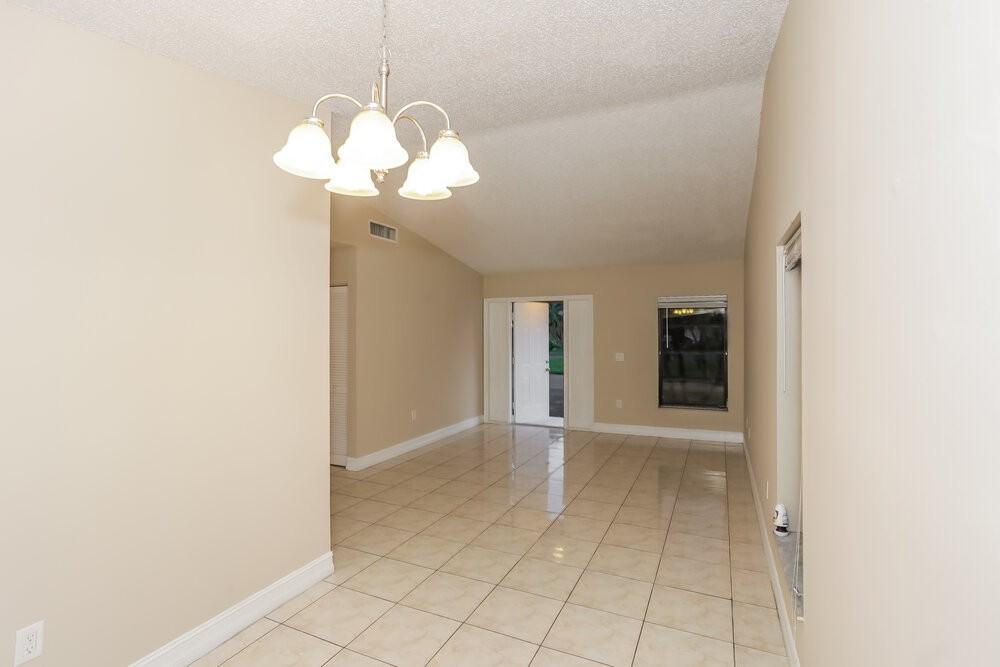 4205 Sw 137th Ct - Photo 6 of 25