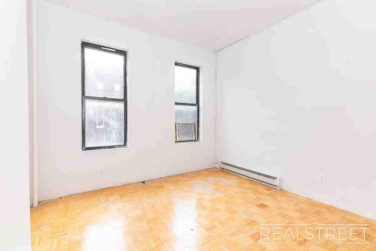 297 Troutman St #2L - Photo 7 of 9