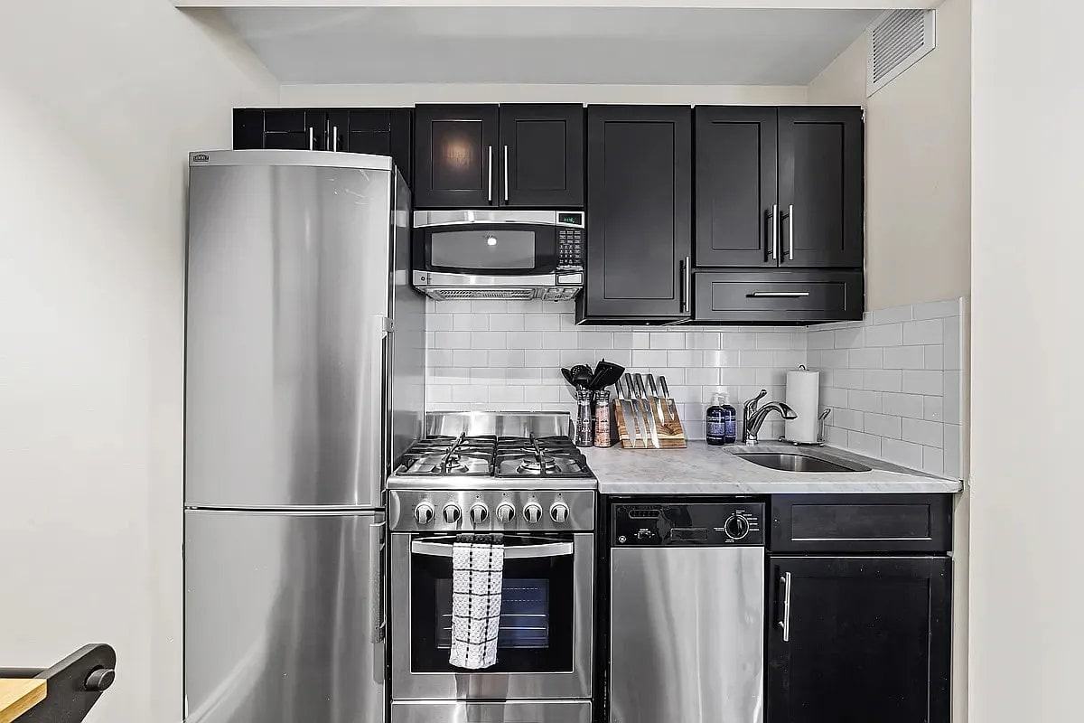 448 W 19th St #2AB - Photo 6 of 9