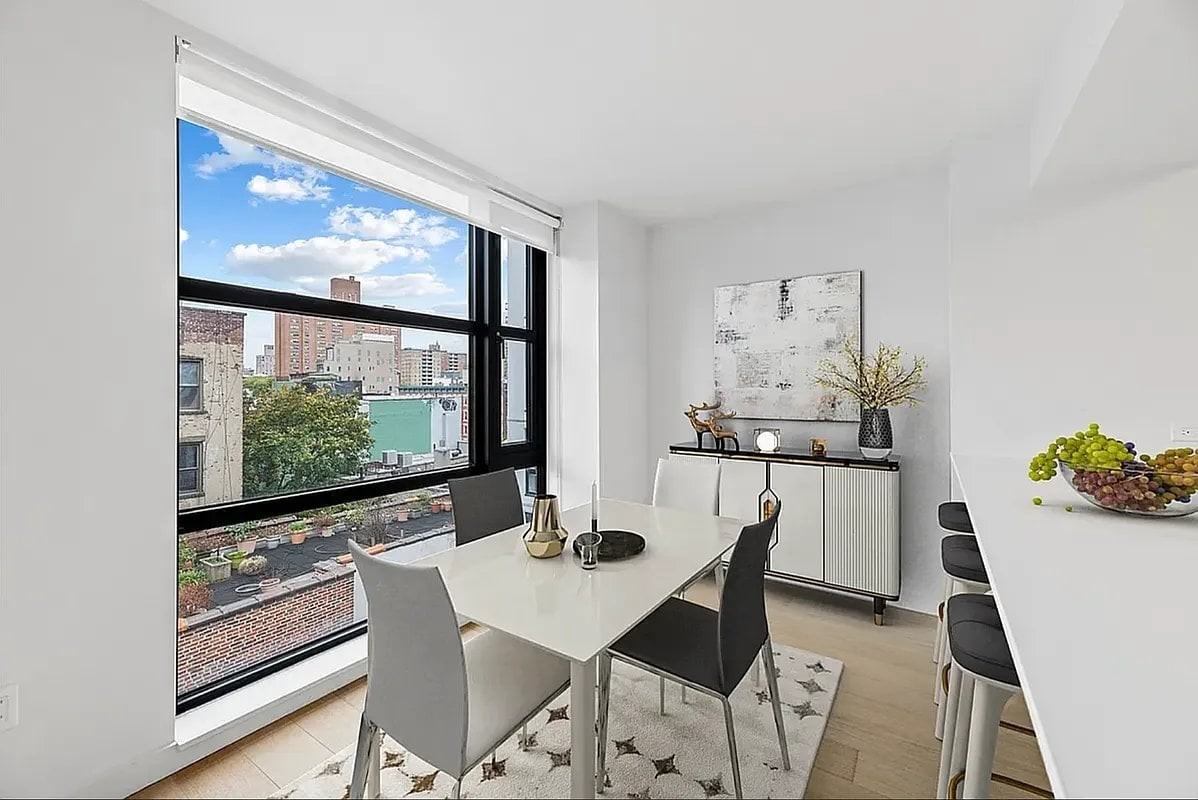171 Suffolk St #4K - Photo 3 of 8