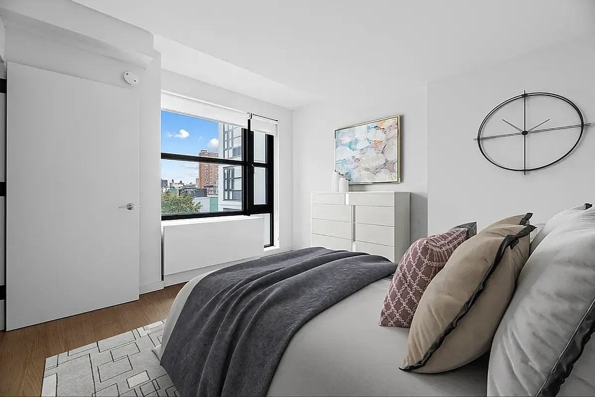 171 Suffolk St #4K - Photo 5 of 8