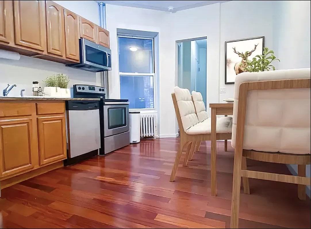 129 W 56th St #4R - Photo 4 of 6