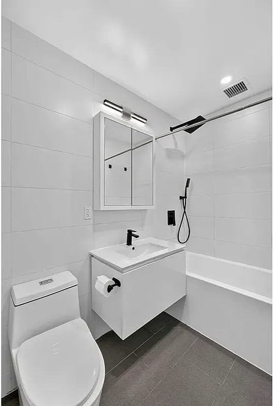 264 Malcolm X Blvd #5 - Photo 6 of 7