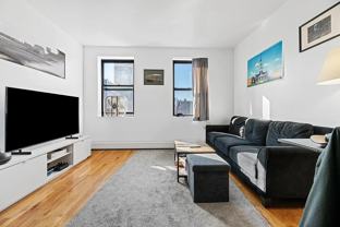 193 E 4th St #2R - Photo 1 of 1