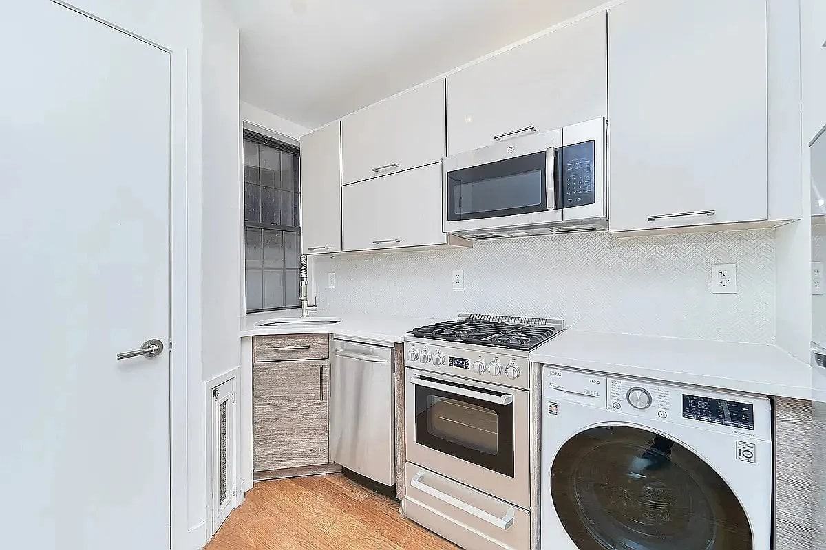 5 Spring St #4D - Photo 3 of 4
