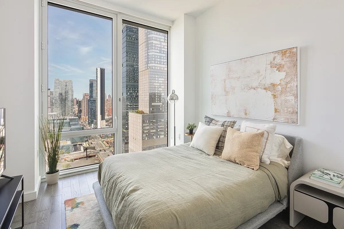 W 30th St #37G - Photo 6 of 20