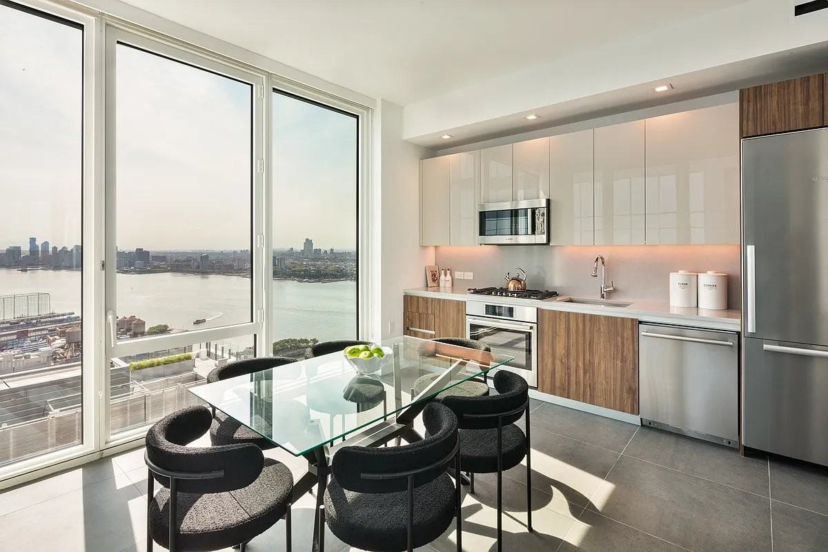 W 30th St #45H - Photo 3 of 20