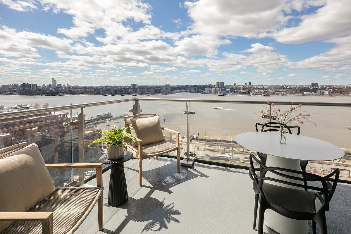 W 30th St #34B - Photo 2 of 20