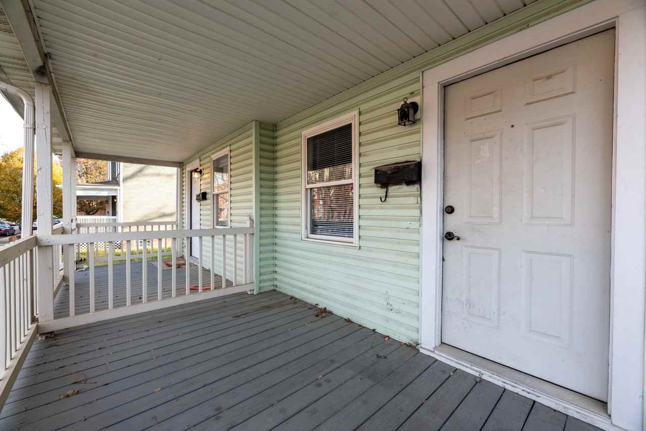 1635 Oak St #1635 - Photo 2 of 34