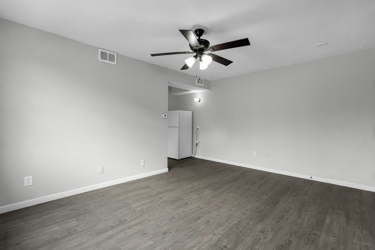 61 N 21st St #H - Photo 4 of 21