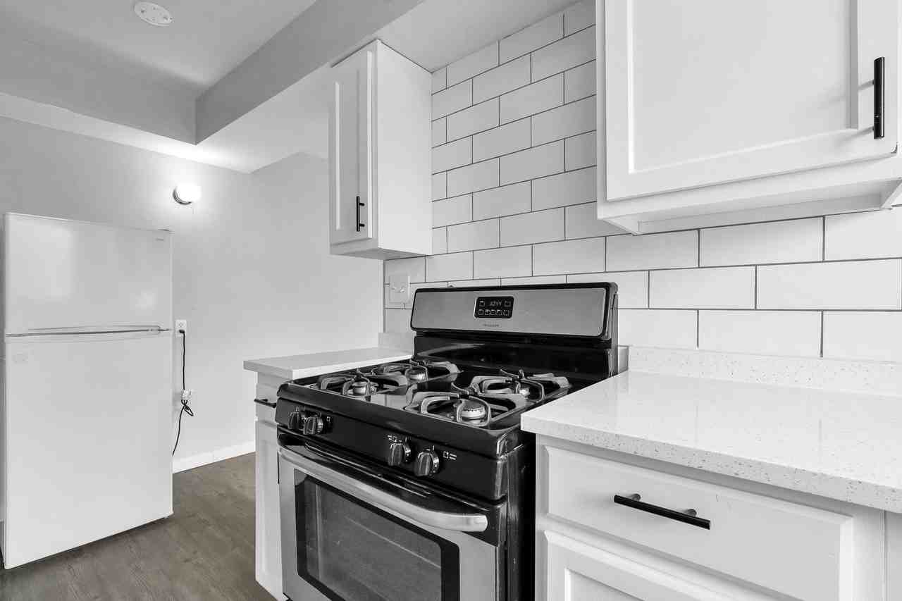 61 N 21st St #H - Photo 7 of 21