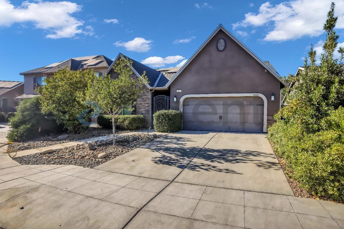5462 W Floradora Ave - Photo 2 of 37