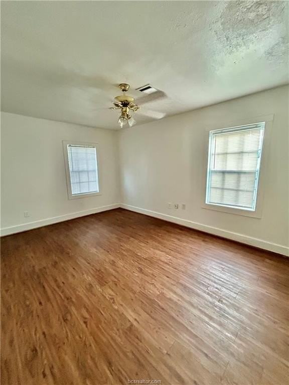 1511 Boone St - Photo 6 of 13