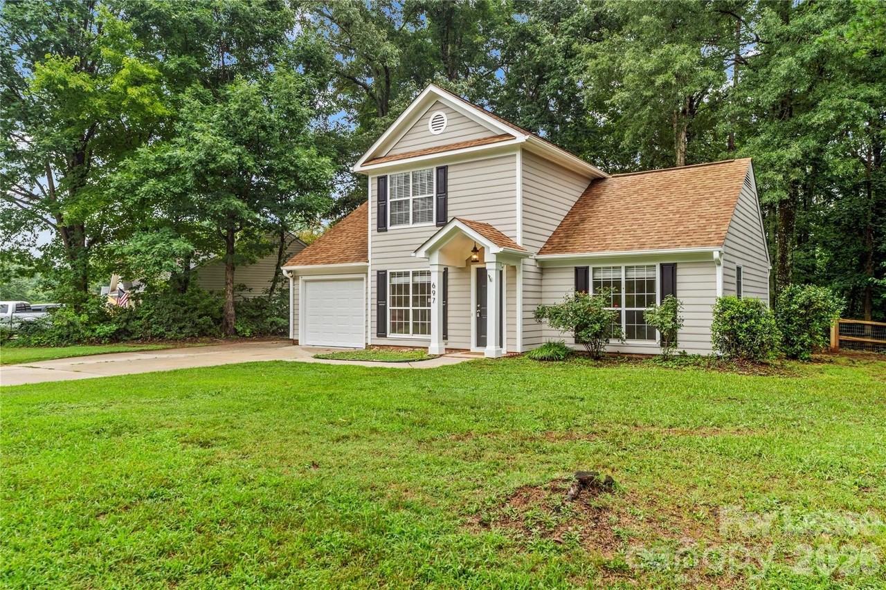 697 Rebecca Jane Dr - Photo 3 of 36