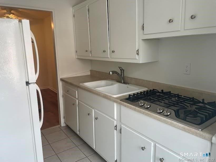 39 Glenbrook Rd #2R - Photo 5 of 14