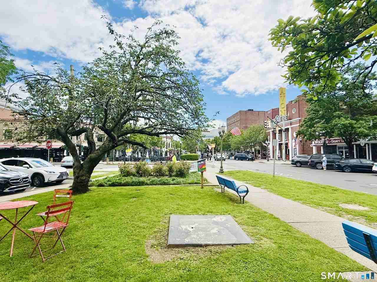140 Grove St #5J - Photo 7 of 12
