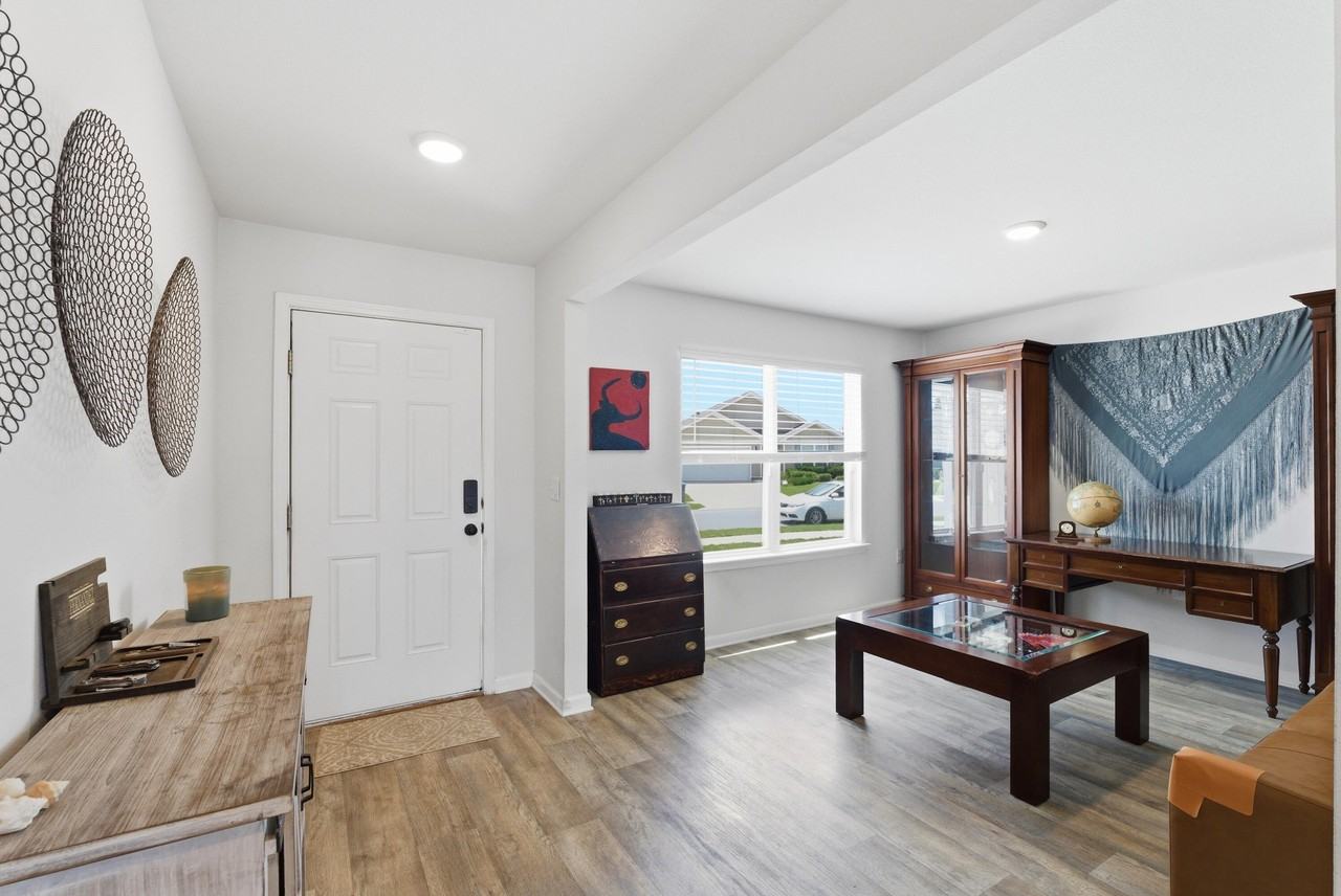 221 Red Bay Rd - Photo 4 of 36