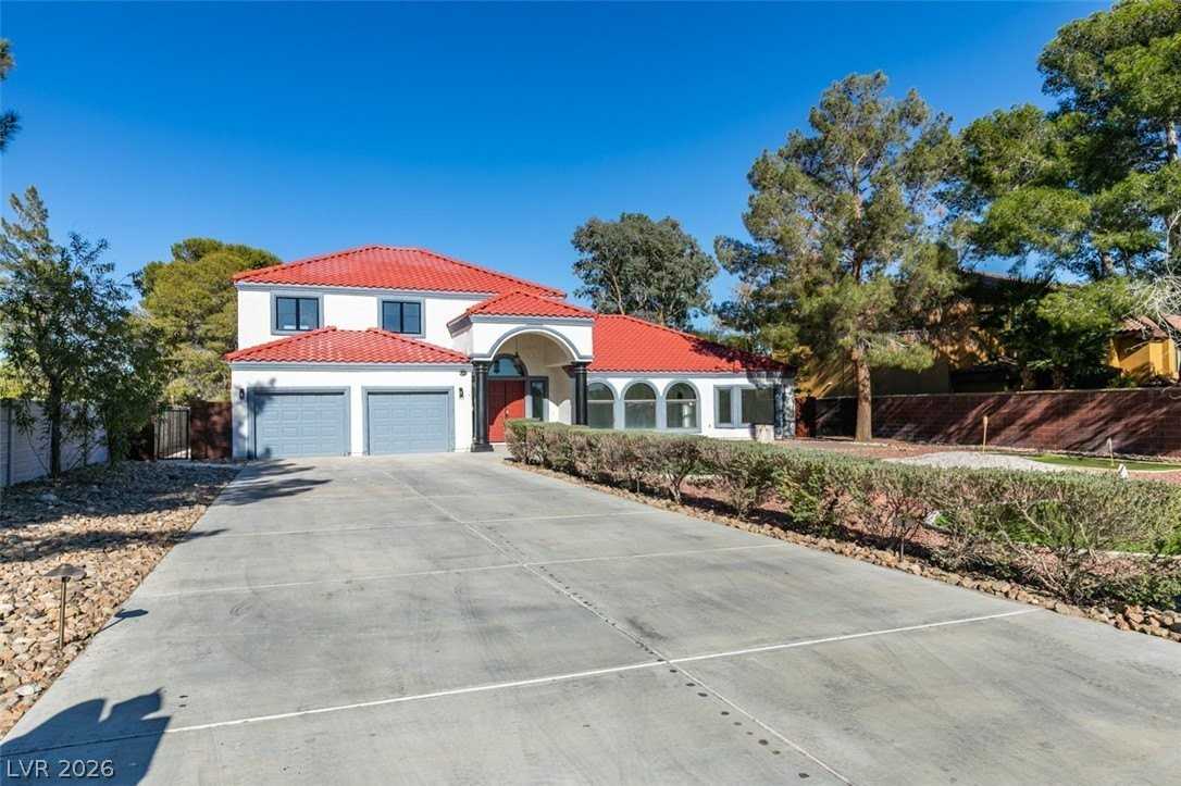 7040 Obannon Dr - Photo 2 of 42