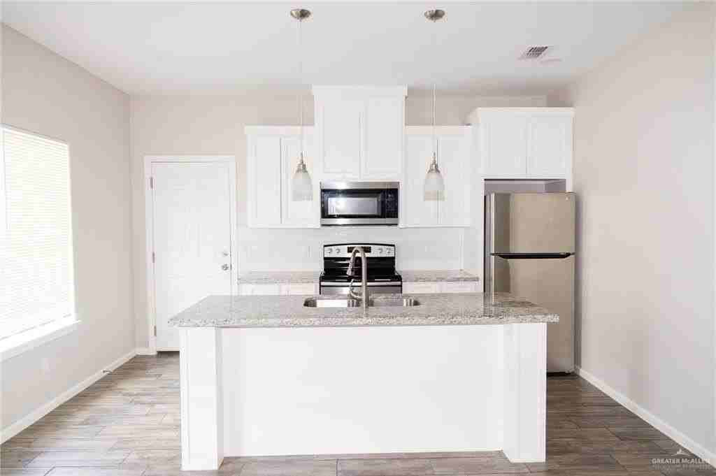 5808 Sandpiper Ave - Photo 6 of 16