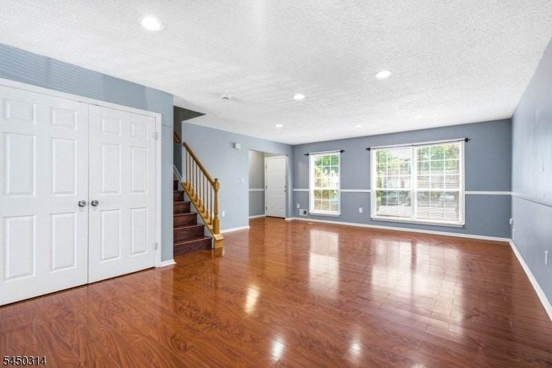 9 Balboa Ln - Photo 4 of 29