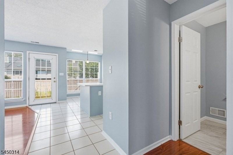 9 Balboa Ln - Photo 5 of 29