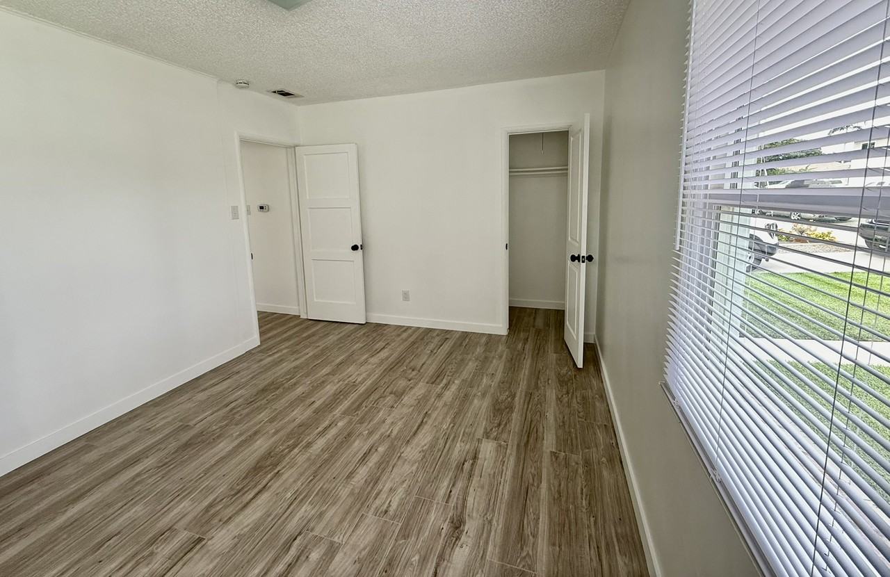 217 S Hazel St - Photo 7 of 13