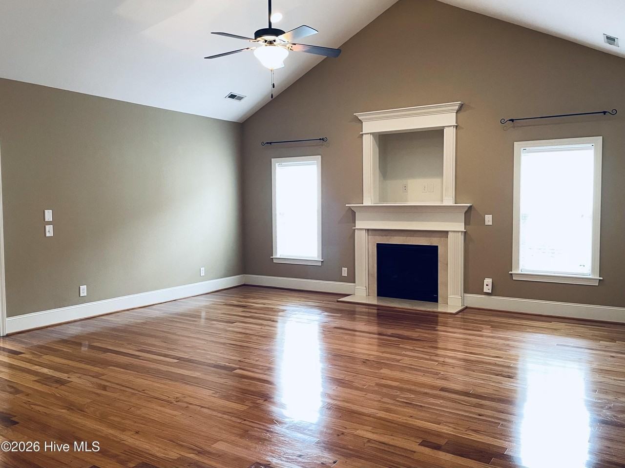 2208 Tulls Cove Rd - Photo 4 of 25