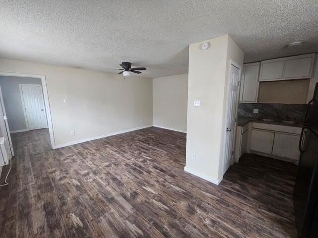 218 Avenue S #B - Photo 4 of 4
